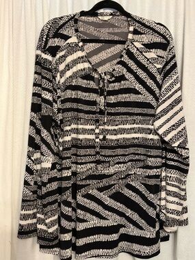 Cato Black and White Abstract Shirt